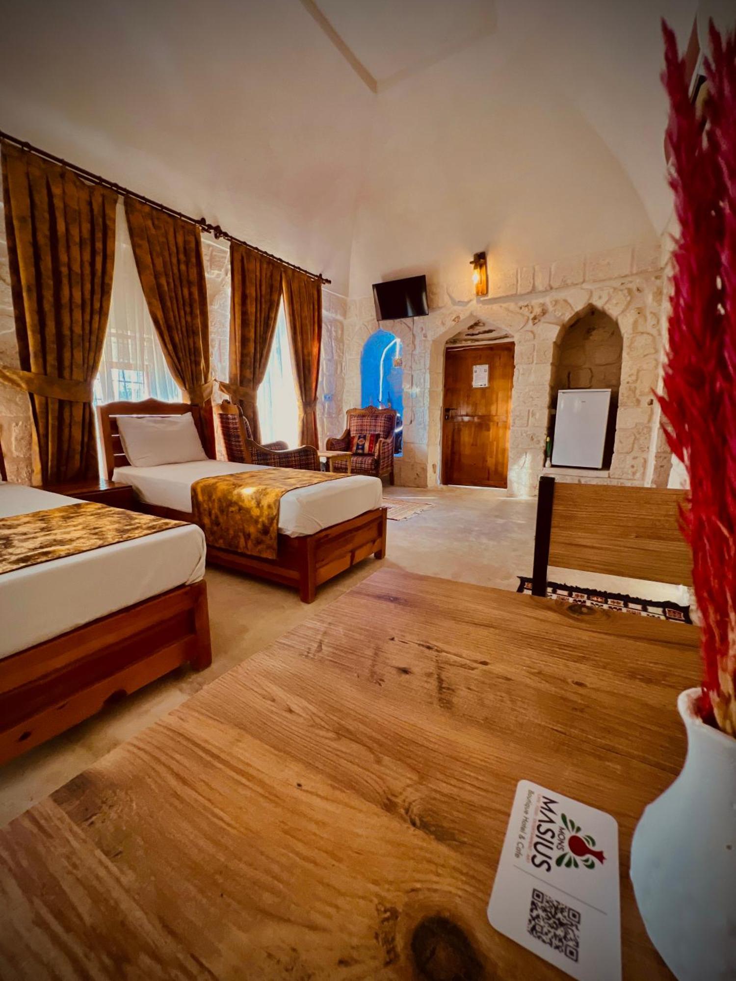 Midyat Mons Masius Hotel Teras מראה חיצוני תמונה