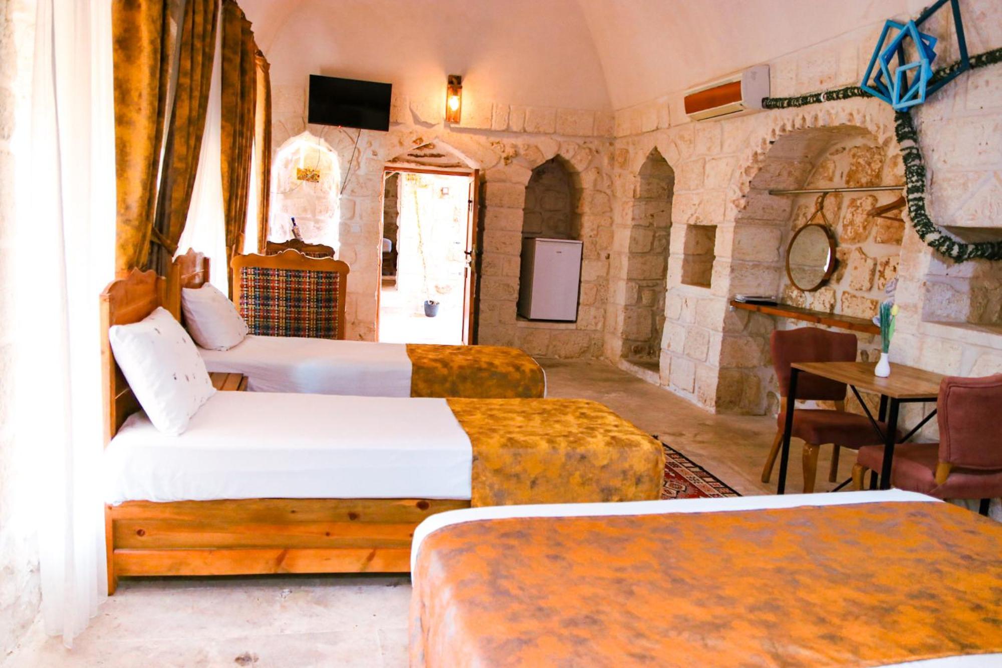 Midyat Mons Masius Hotel Teras מראה חיצוני תמונה