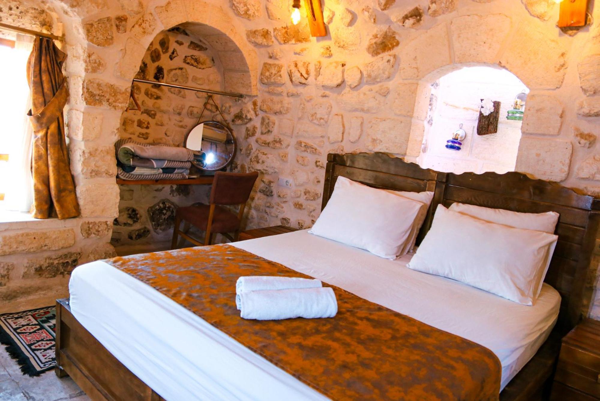 Midyat Mons Masius Hotel Teras מראה חיצוני תמונה