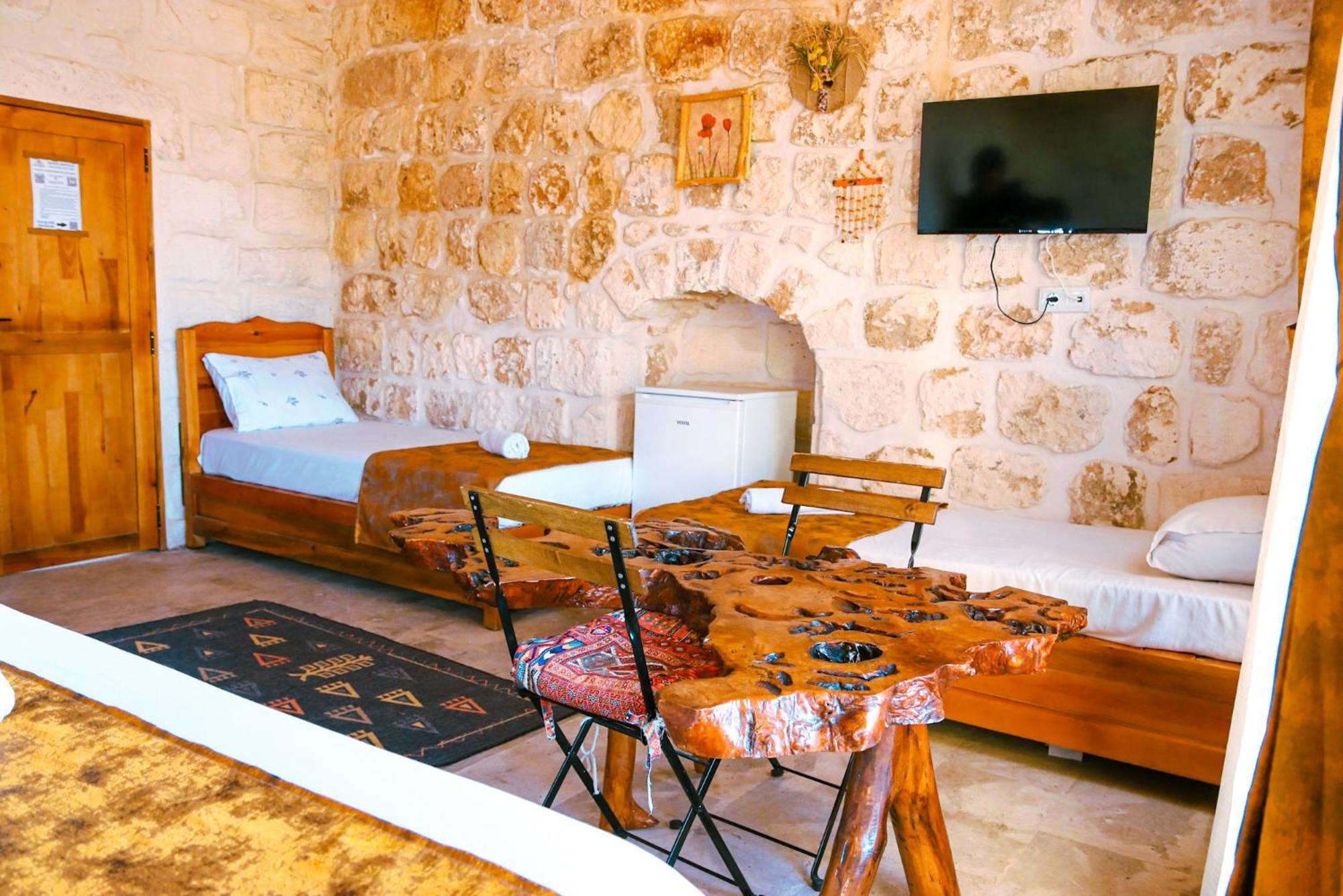 Midyat Mons Masius Hotel Teras מראה חיצוני תמונה