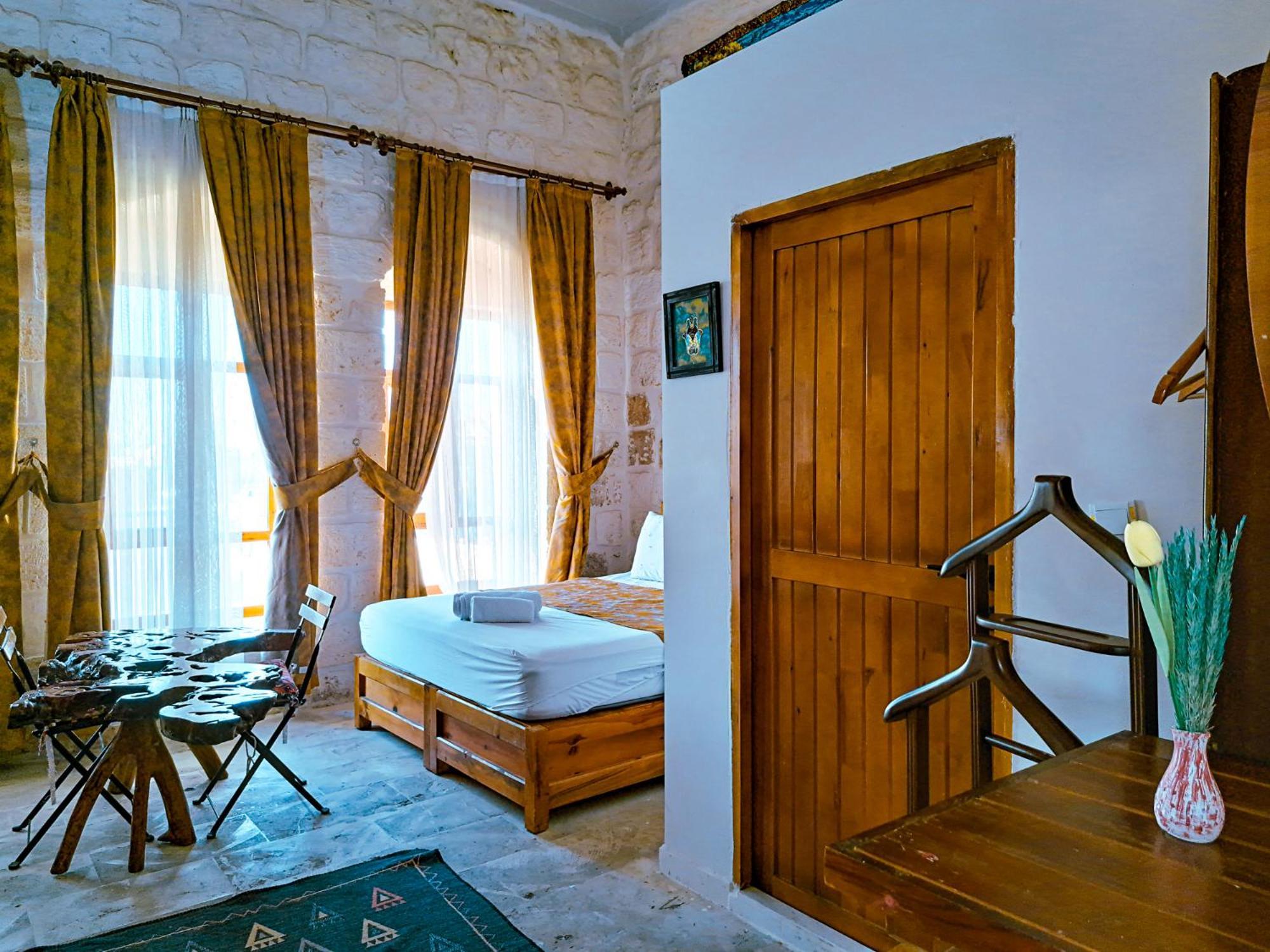 Midyat Mons Masius Hotel Teras מראה חיצוני תמונה