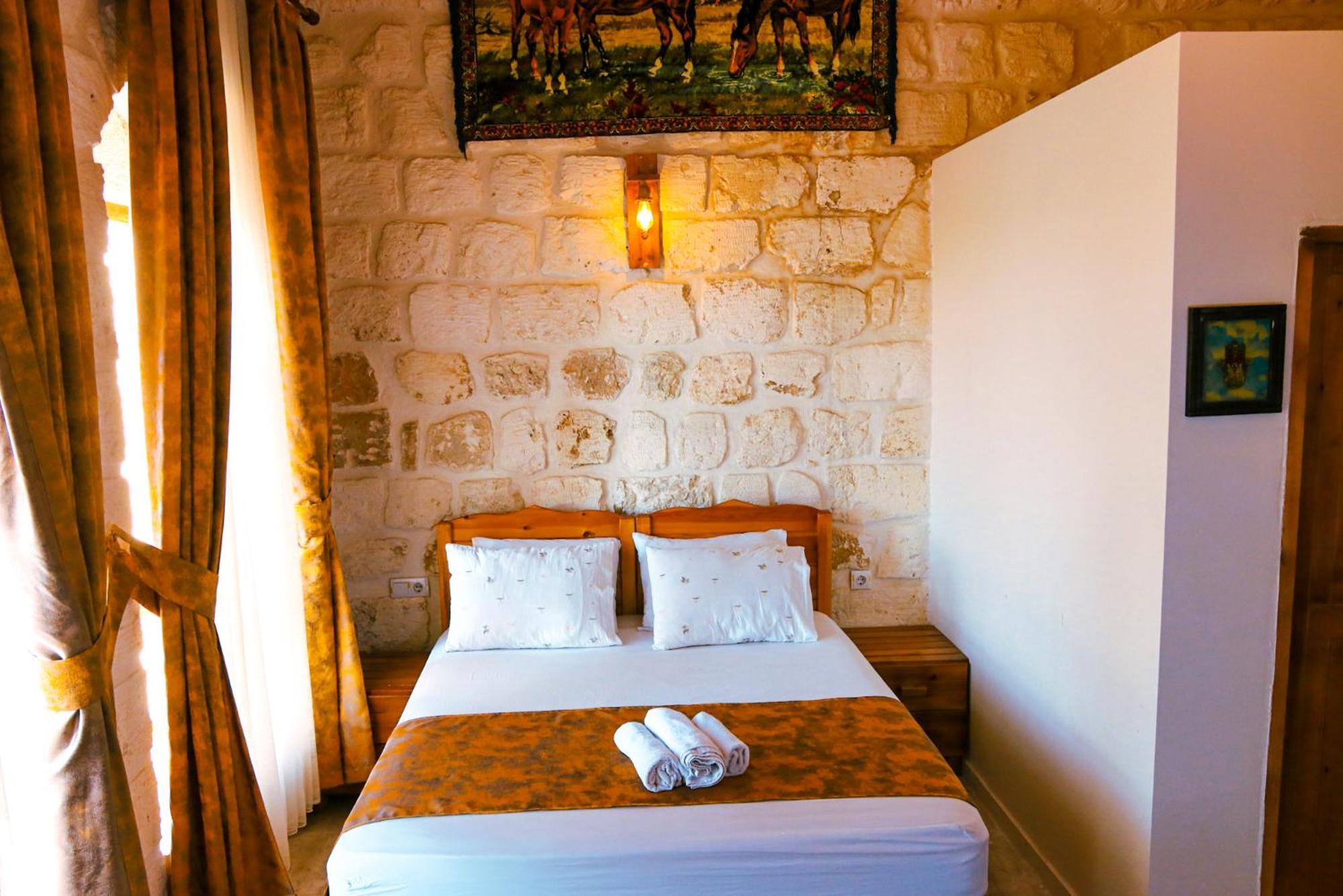 Midyat Mons Masius Hotel Teras מראה חיצוני תמונה